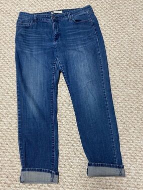 LEVI'S MID RISE SKINNY JEANS - SIZE 14 (16)